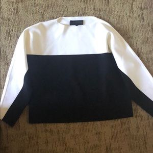Kendall + Kylie sweater